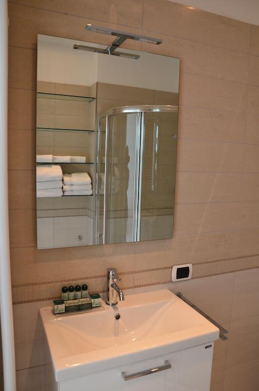 Club Nautico - Phoenix Studio Lake View Riva del Garda Chambre photo