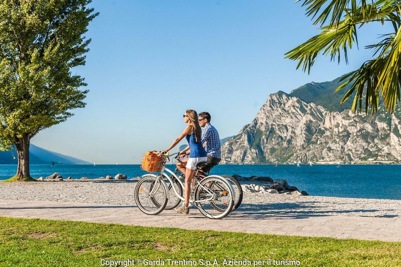 Club Nautico - Phoenix Studio Lake View Riva del Garda Extérieur photo